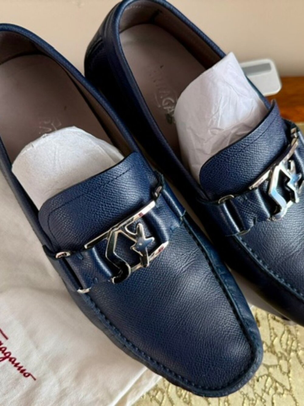 Salvatore Ferragamo Men's Blue Logo Plaque Loafer, Peter Driver Size 9.5D RT 799
